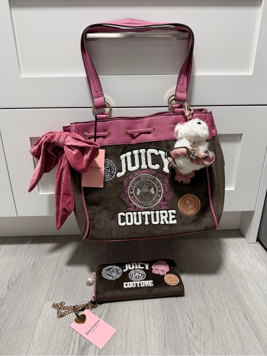 Juicy Couture Handbags - 🎀🐻New Daydreamer🐻🎀 Juicy Couture w/Matching Wallet